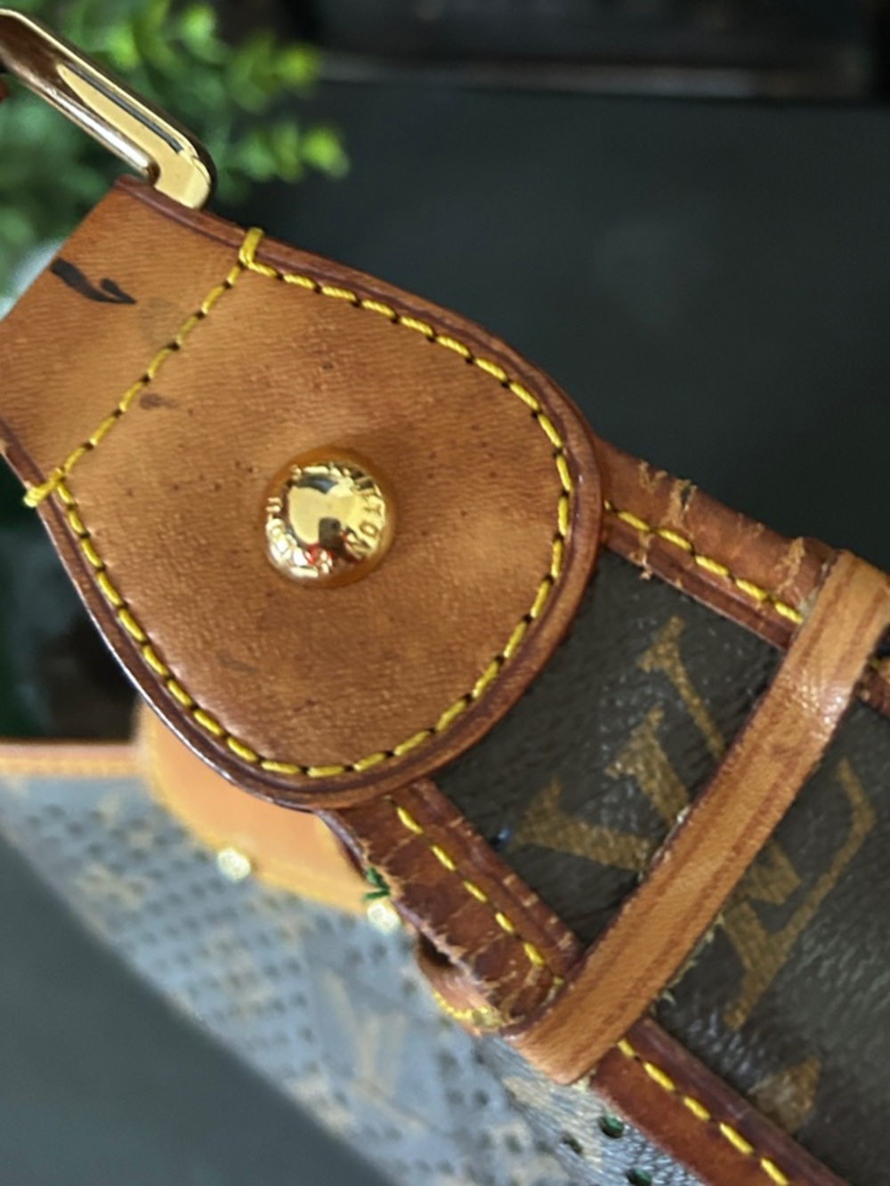 Beautiful Brown Monogram Shoulder Bag with Green Accents - Picture 12 of 17